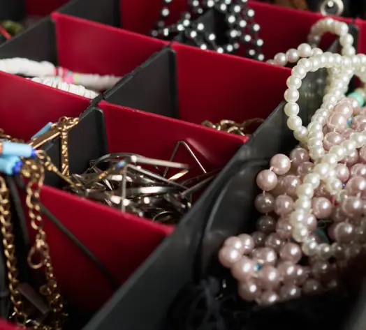 Jewelry Insurance for Tulsa Residents Jewelry pieces in a velvet box