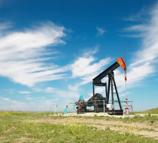 Rig Site Coverage You Can Trust Oil rig in rural Oklahoma field
